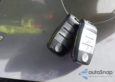 2017 Kia Optima Hybrid z USA, uszkodzony, nr VIN KNAGT4LE4H5010675